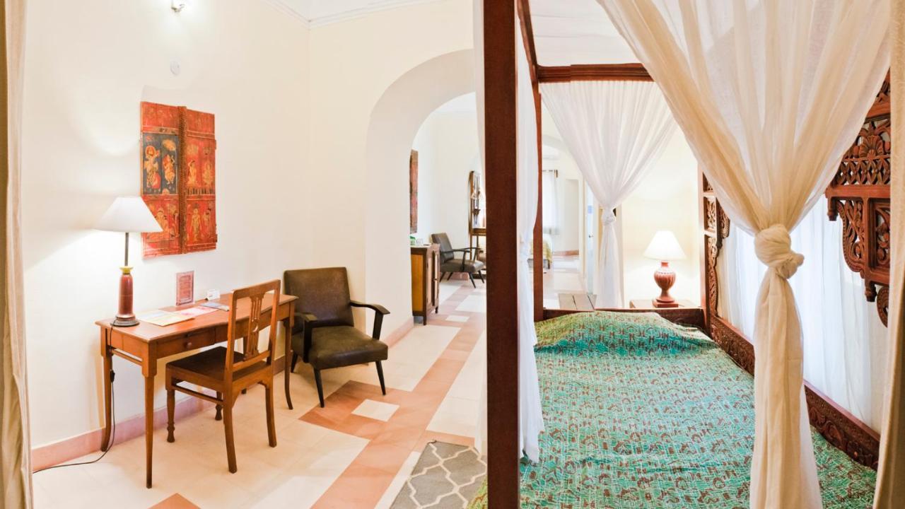 นีมรานา ติชรา ฟอร์ต พาเลซ Hotel Tijara ภายนอก รูปภาพ
