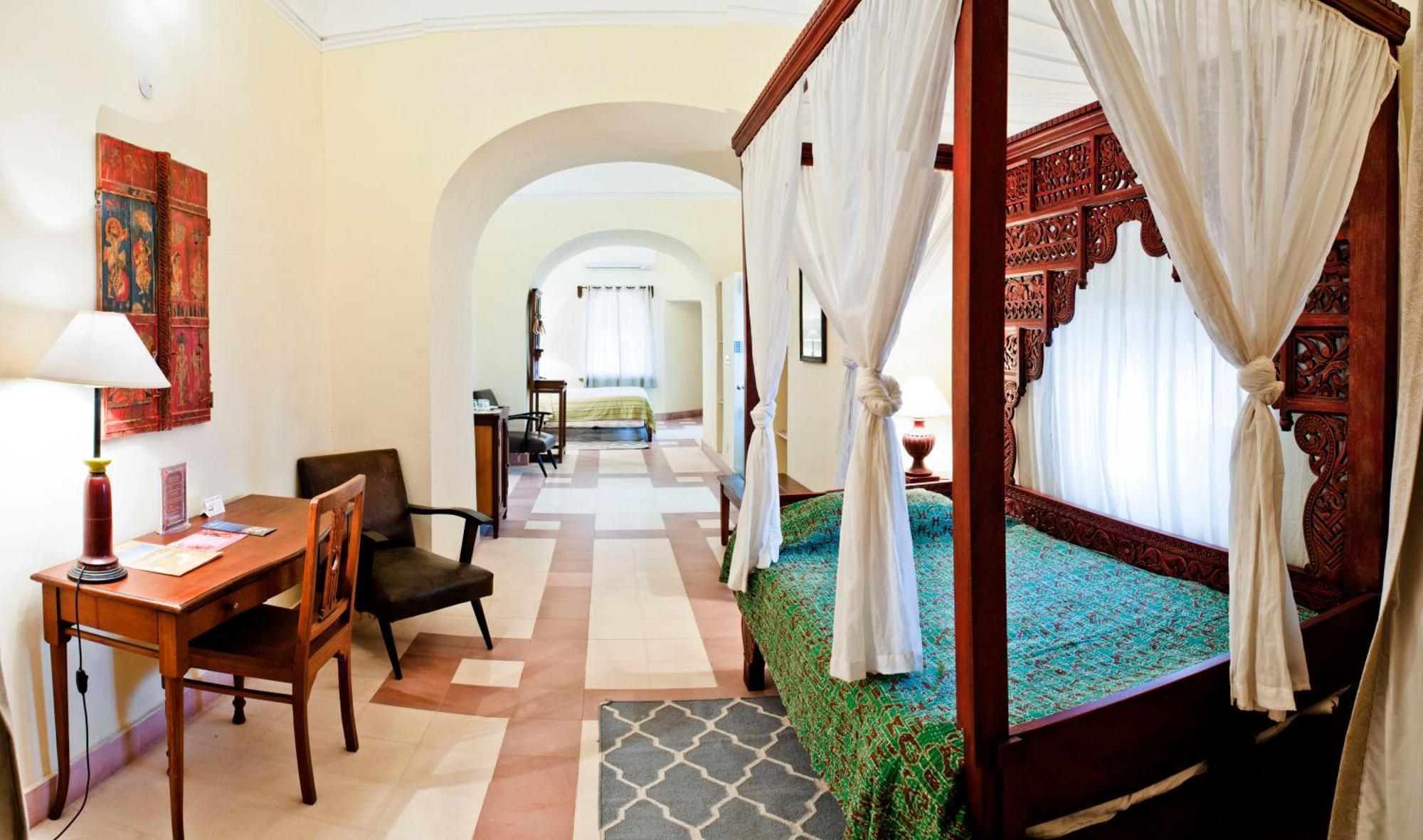 นีมรานา ติชรา ฟอร์ต พาเลซ Hotel Tijara ภายนอก รูปภาพ