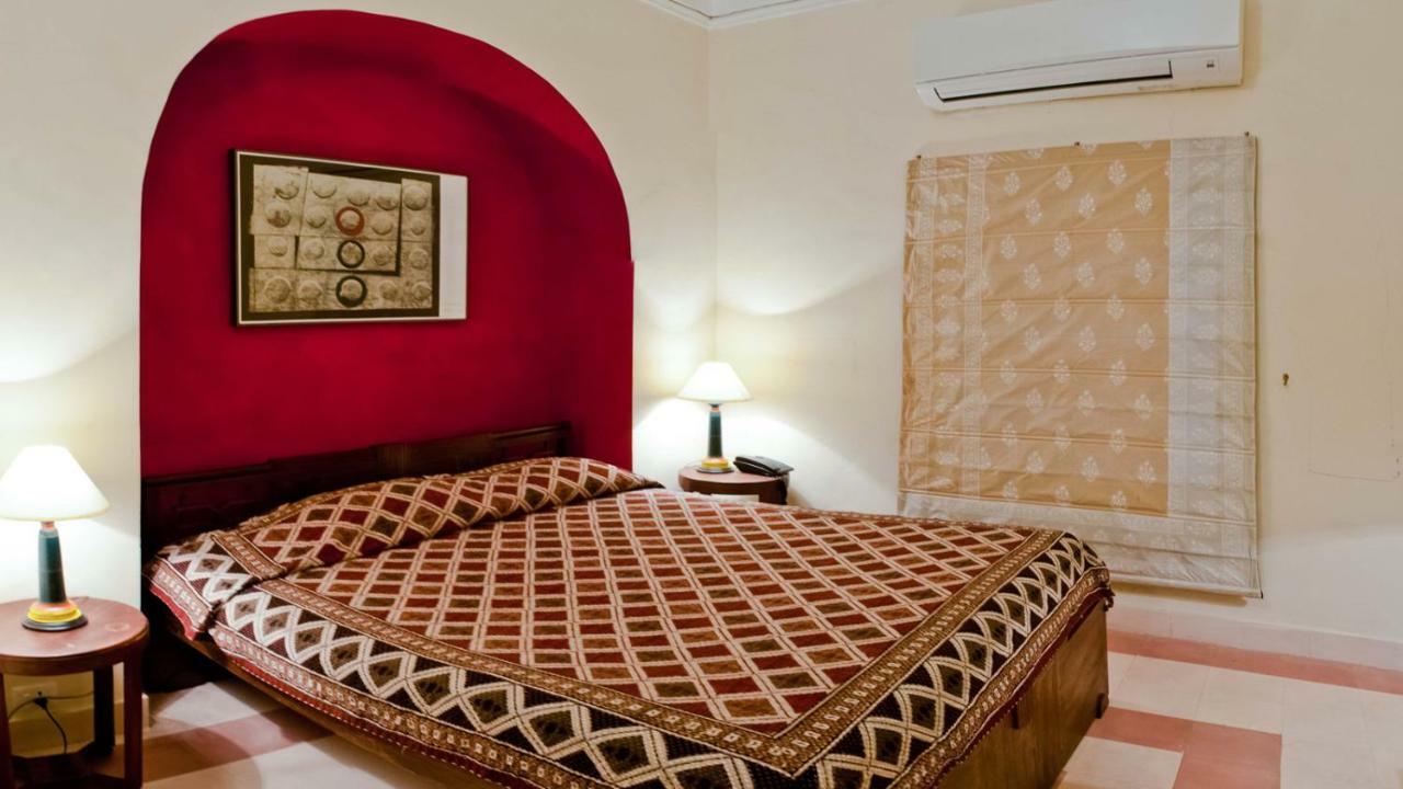 นีมรานา ติชรา ฟอร์ต พาเลซ Hotel Tijara ภายนอก รูปภาพ